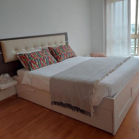 Apartamento Praca - Vistas Sobre A Cidade Порто Екстериор снимка