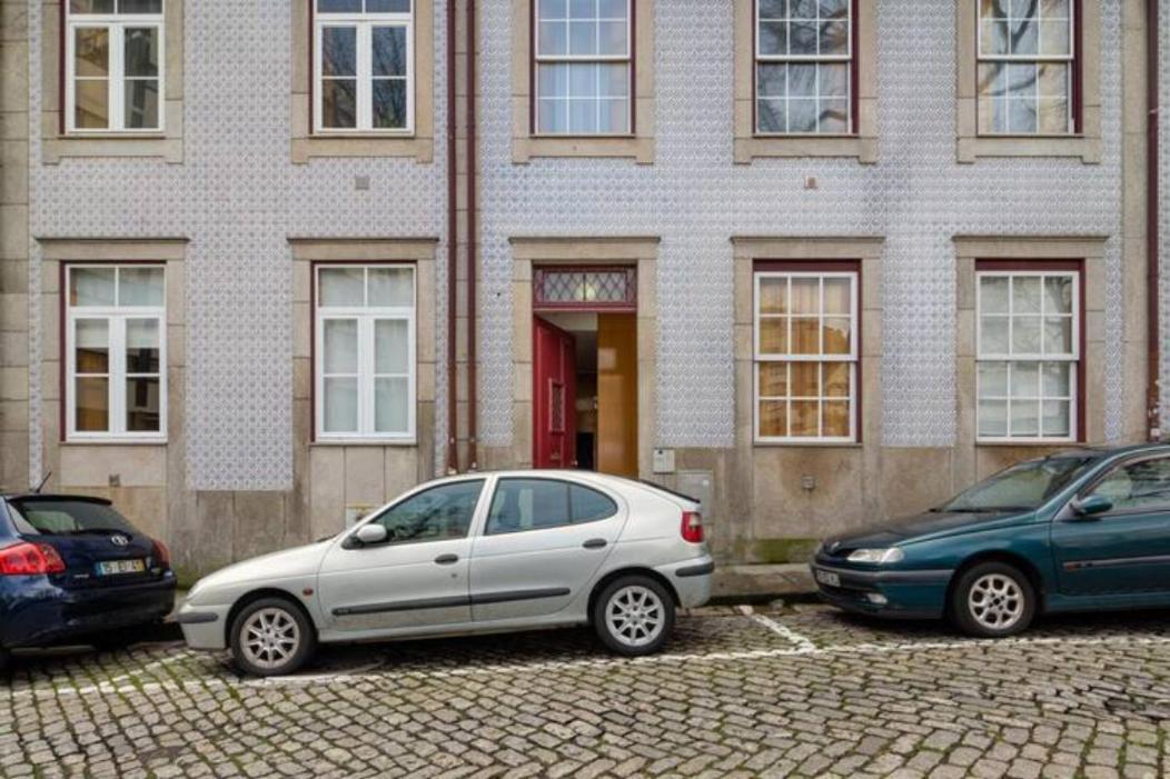 Apartamento Praca - Vistas Sobre A Cidade Порто Екстериор снимка